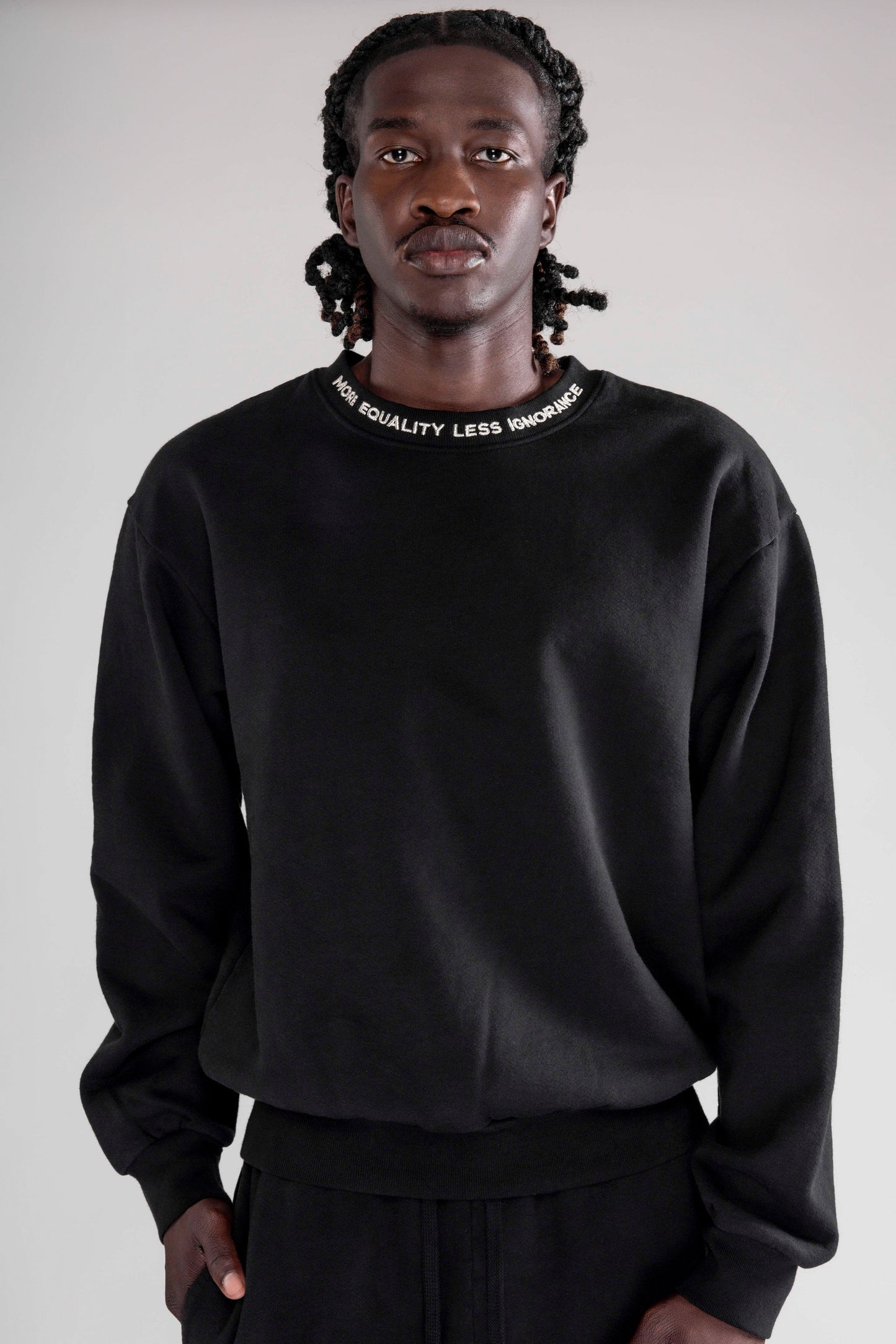 MELI TAGLINE CREWNECK