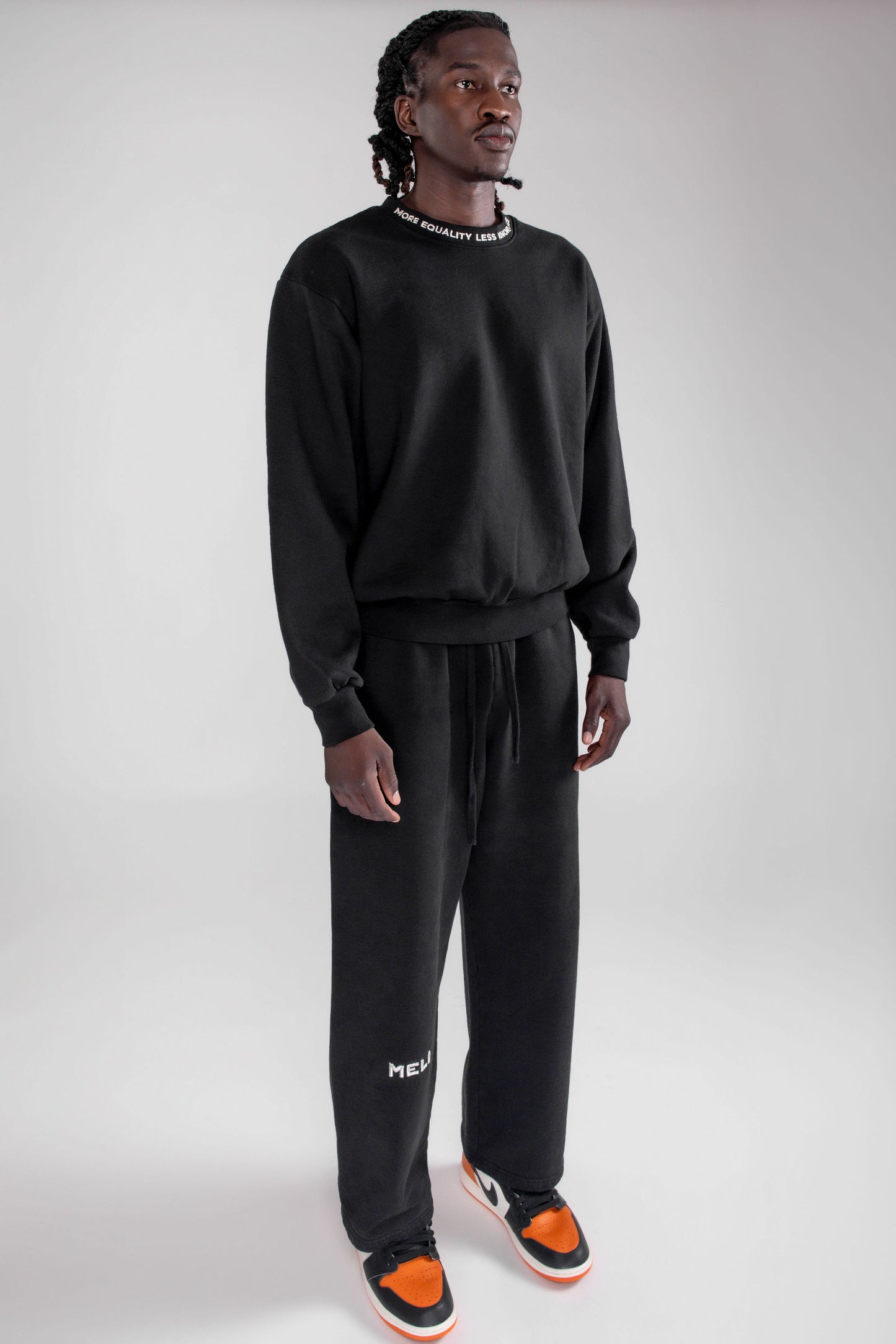 MELI TAGLINE CREWNECK