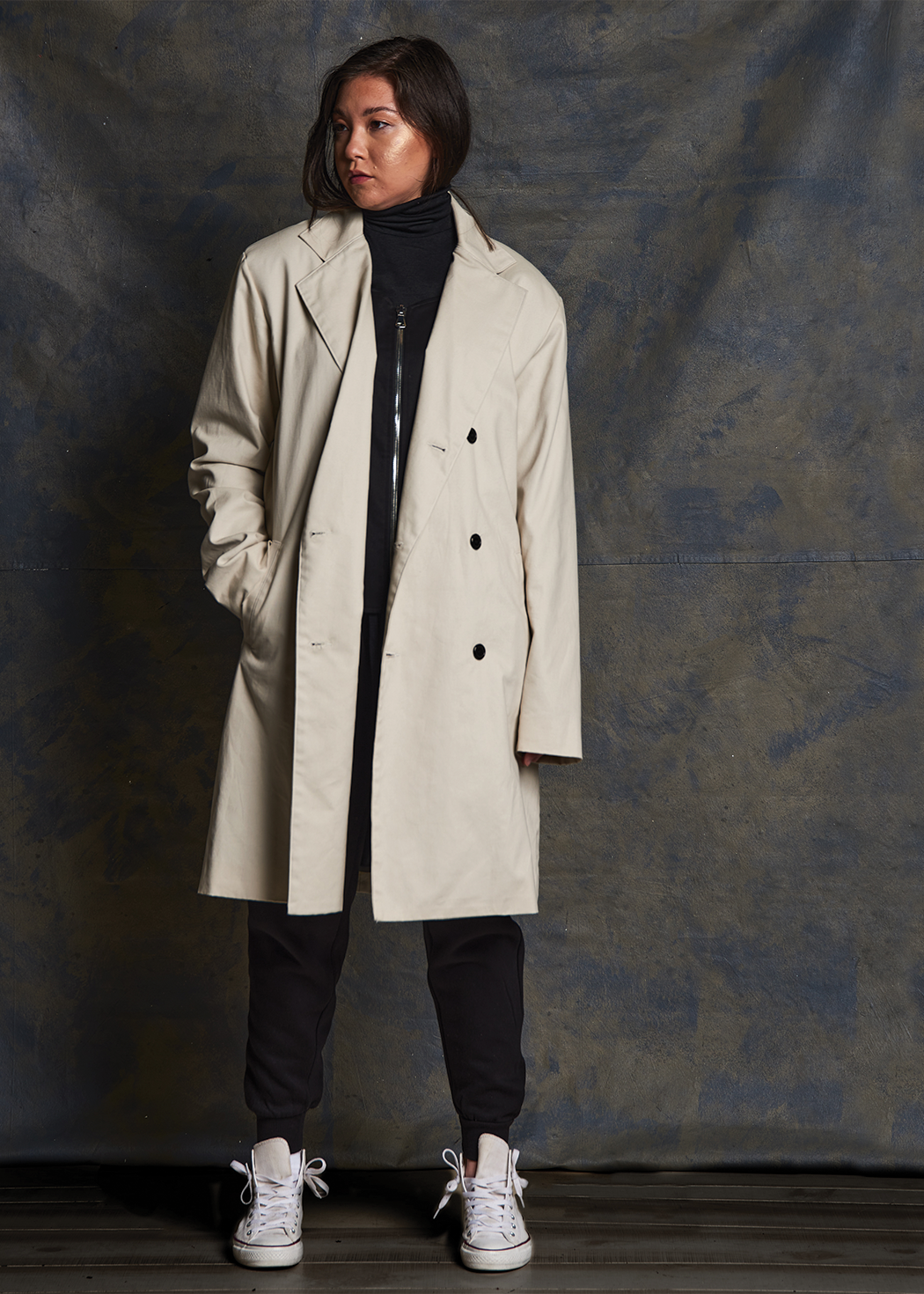 DOUBLE-BREASTED TRENCH COAT