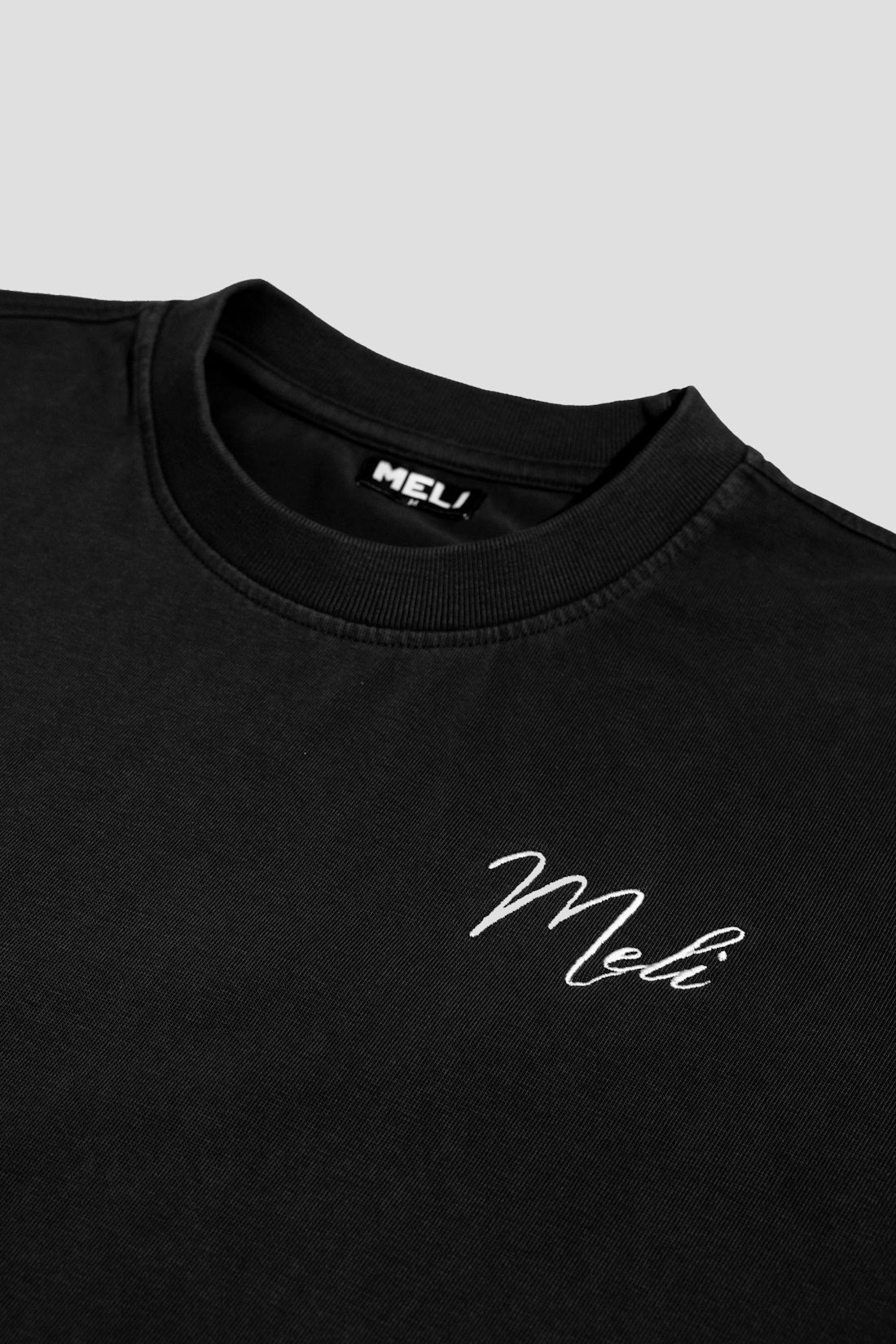 MELI SCRIPT TEE