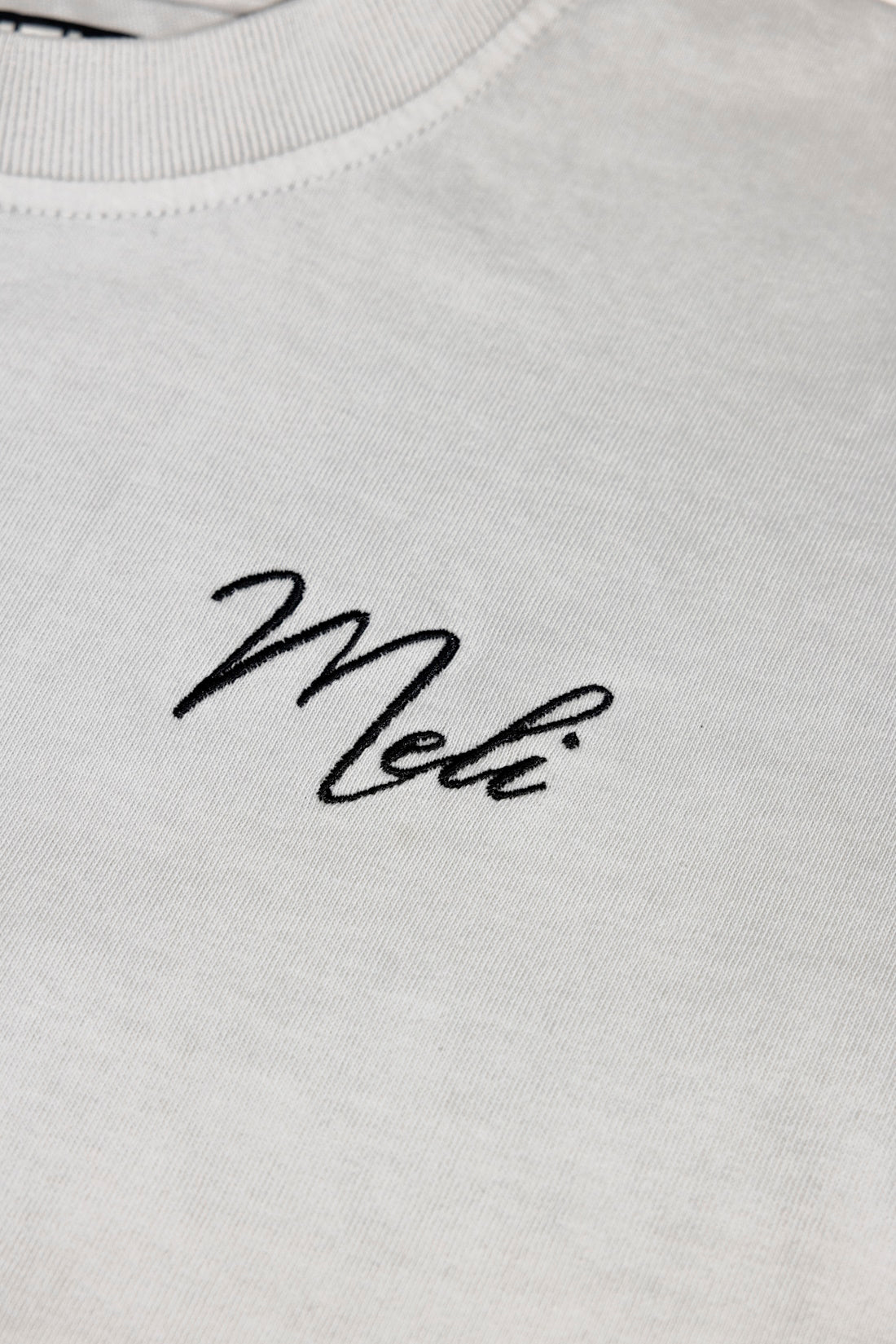 MELI SCRIPT TEE