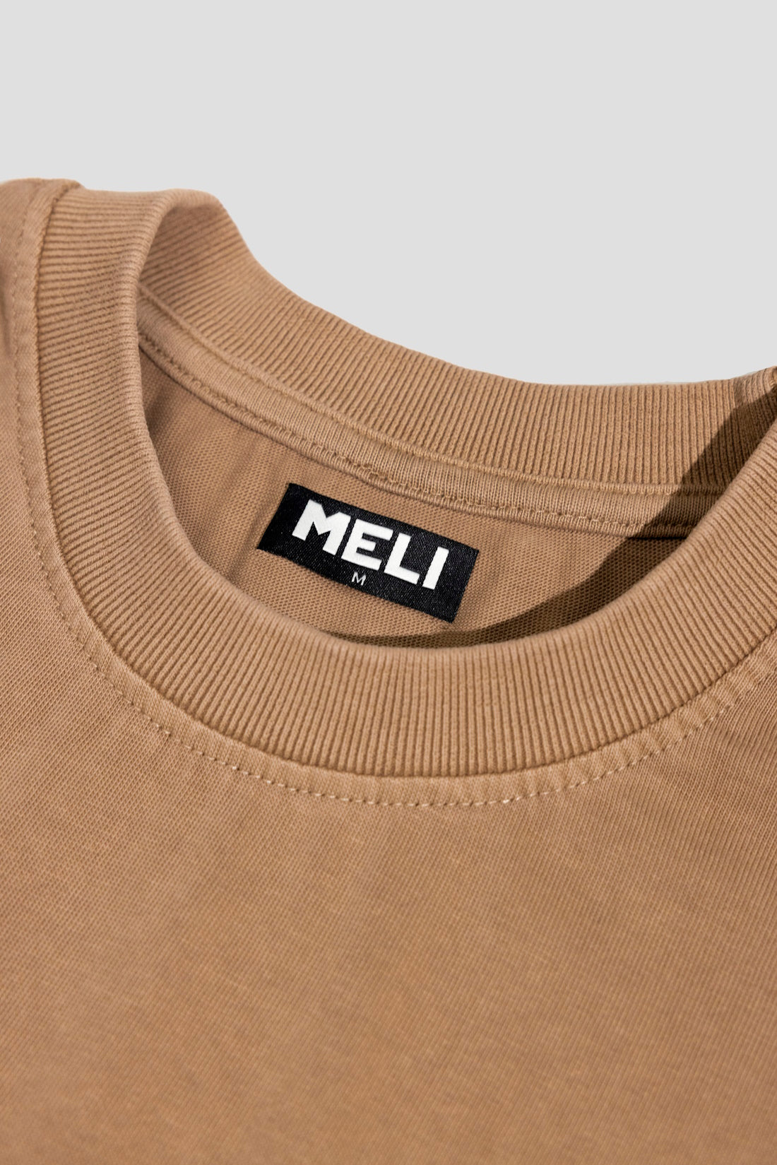 MELI SCRIPT TEE